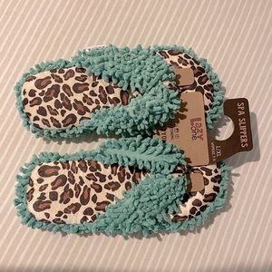 Women’s Lazy One Fast Asleep Spa Slippers-Aqua/Leopard Print